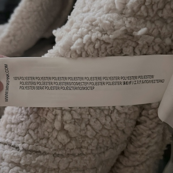 MinkPink Jacket Vest | SIZE M/L - Picture 6 of 6